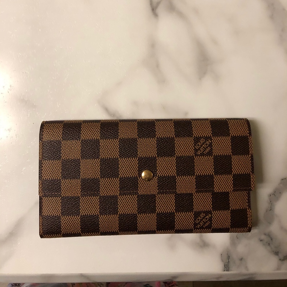 Louis Vuitton Wallet TH004